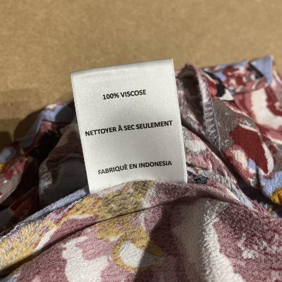 ASTR Blue Floral Print Romper Women's Medium M Long Sleeve Tie Waist Shorts EUC - Picture 8 of 9